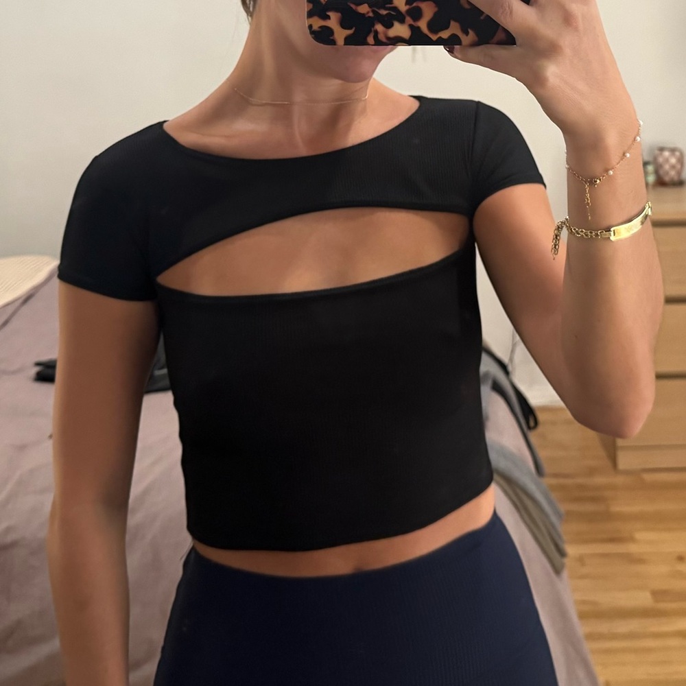 PrettyLittleThing Black Cut-Out Crop Top